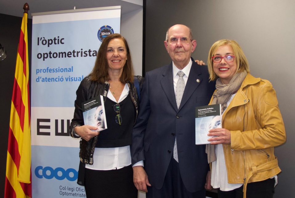 Manel Roure presenta un libro sobre Optometría Holística
